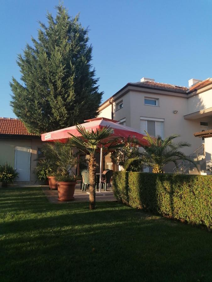 Villa Ros Guest House Svilengrad Extérieur photo