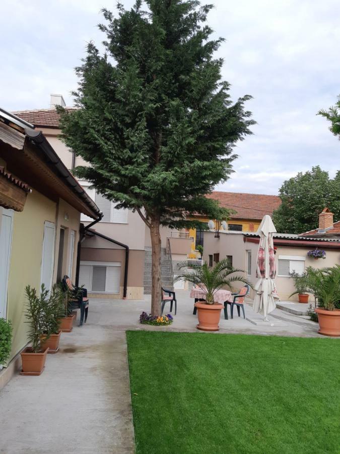 Villa Ros Guest House Svilengrad Extérieur photo