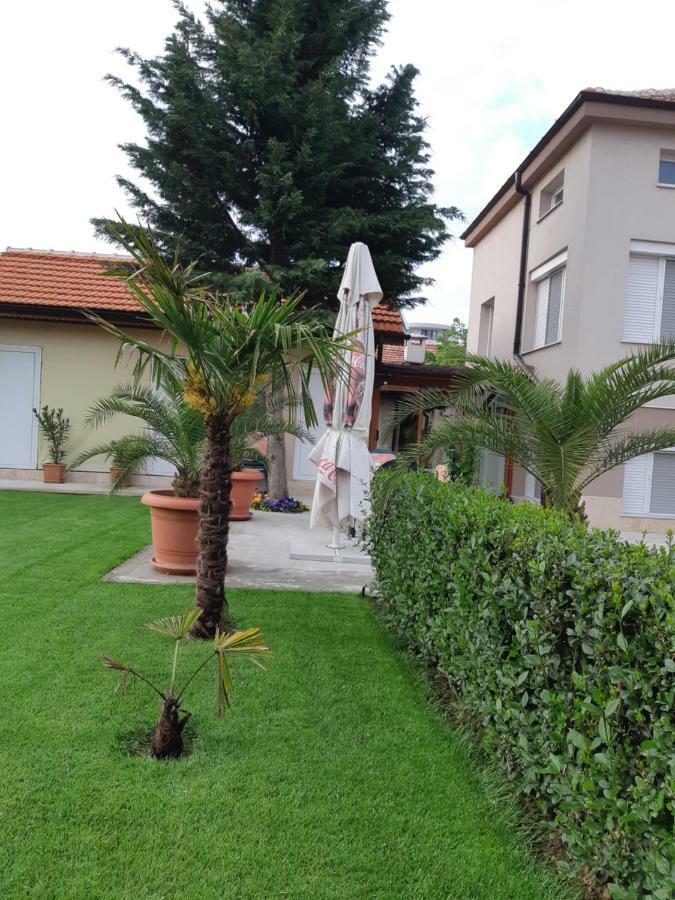 Villa Ros Guest House Svilengrad Extérieur photo