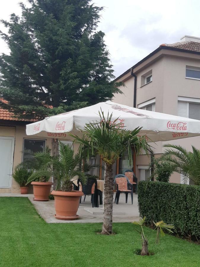 Villa Ros Guest House Svilengrad Extérieur photo