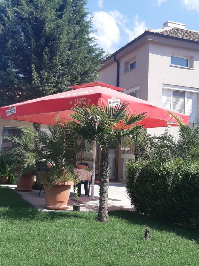 Villa Ros Guest House Svilengrad Extérieur photo
